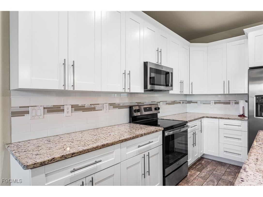 1049 Solar Court Labelle FL 33935 2025018809 image13