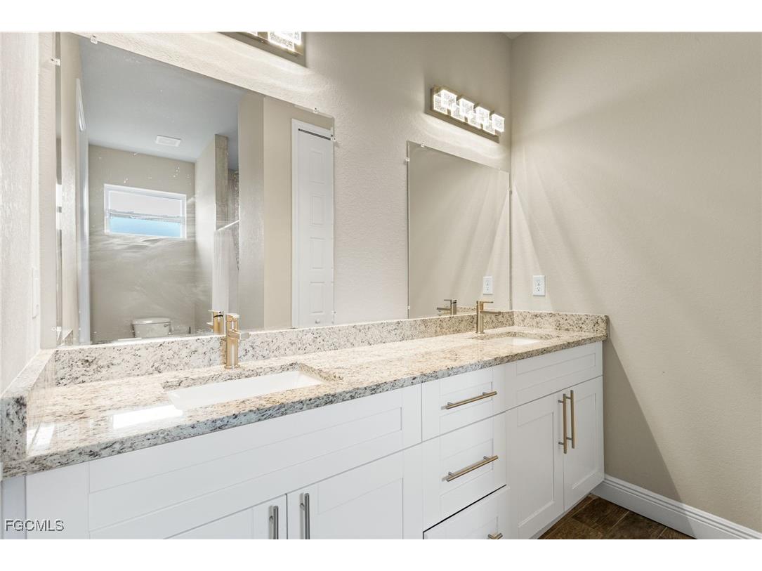 1049 Solar Court Labelle FL 33935 2025018809 image20