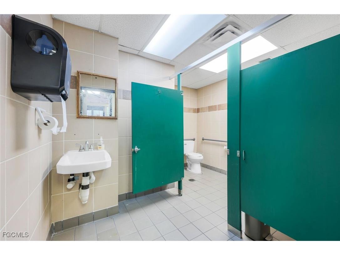 10493 Stringfellow Road Other FL 33956 2025000512 image19