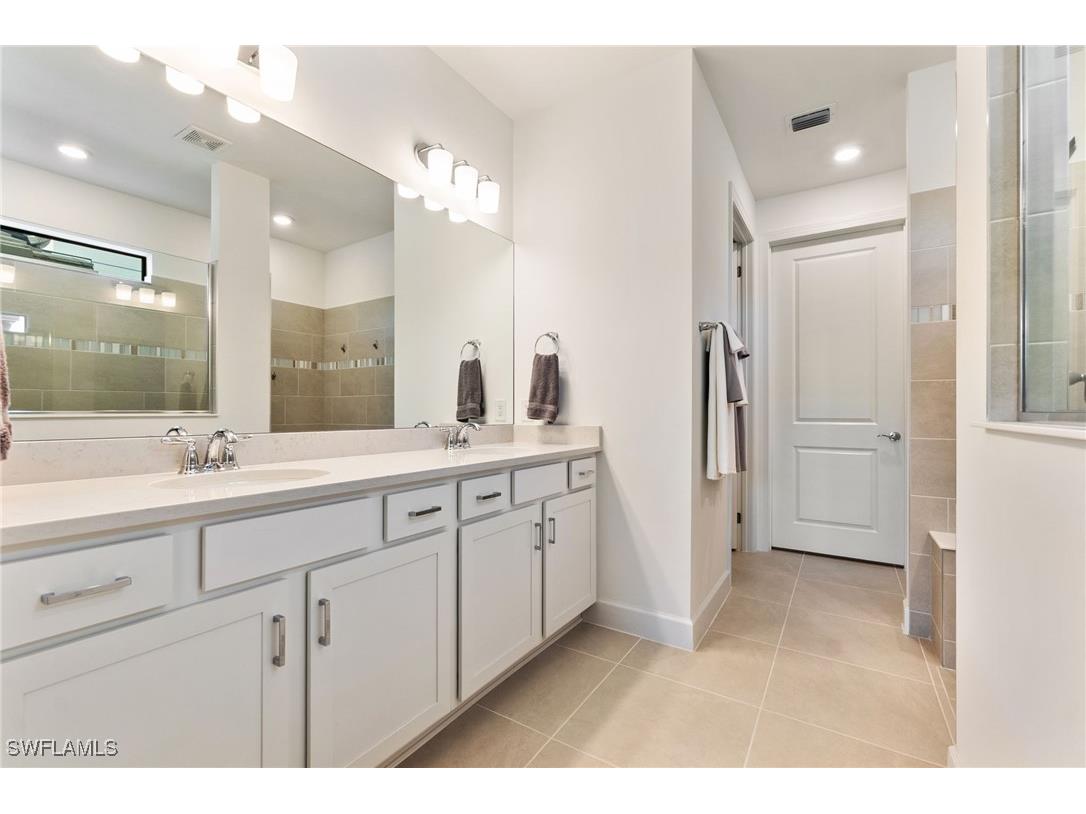 10494 Ventana Lane Naples FL 34120 225084319 image24