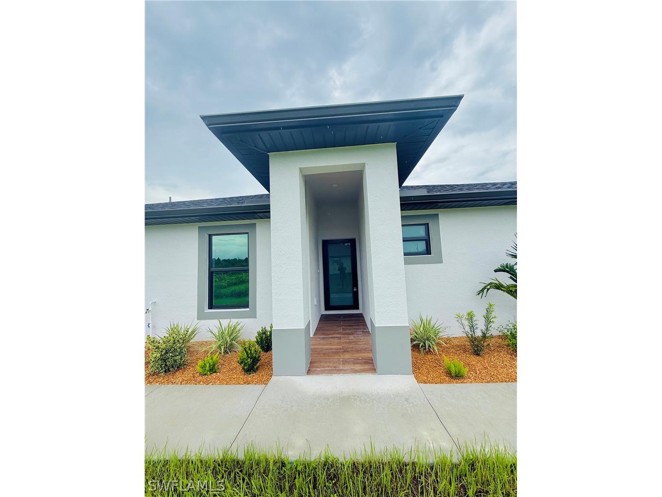 105 107 W 12th Street Lehigh Acres FL 33972 226008013 image2
