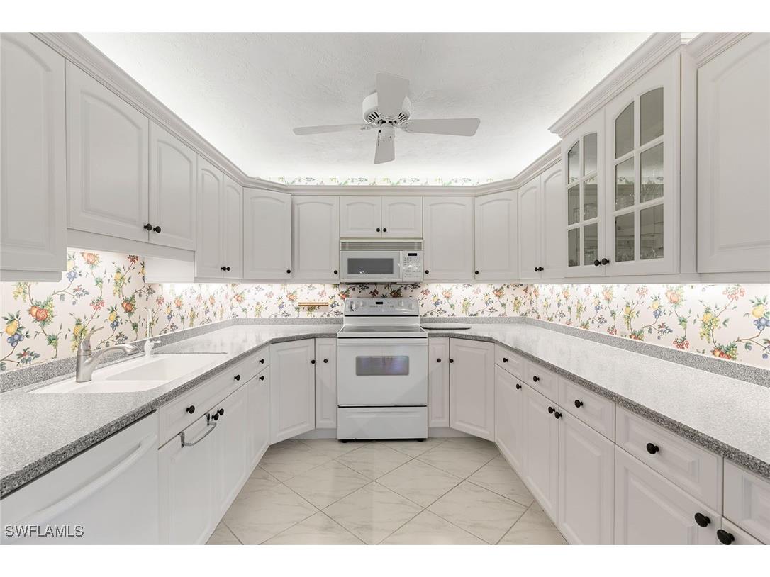 105 Clubhouse Lane #C189 Naples FL 34105 225072890 image4