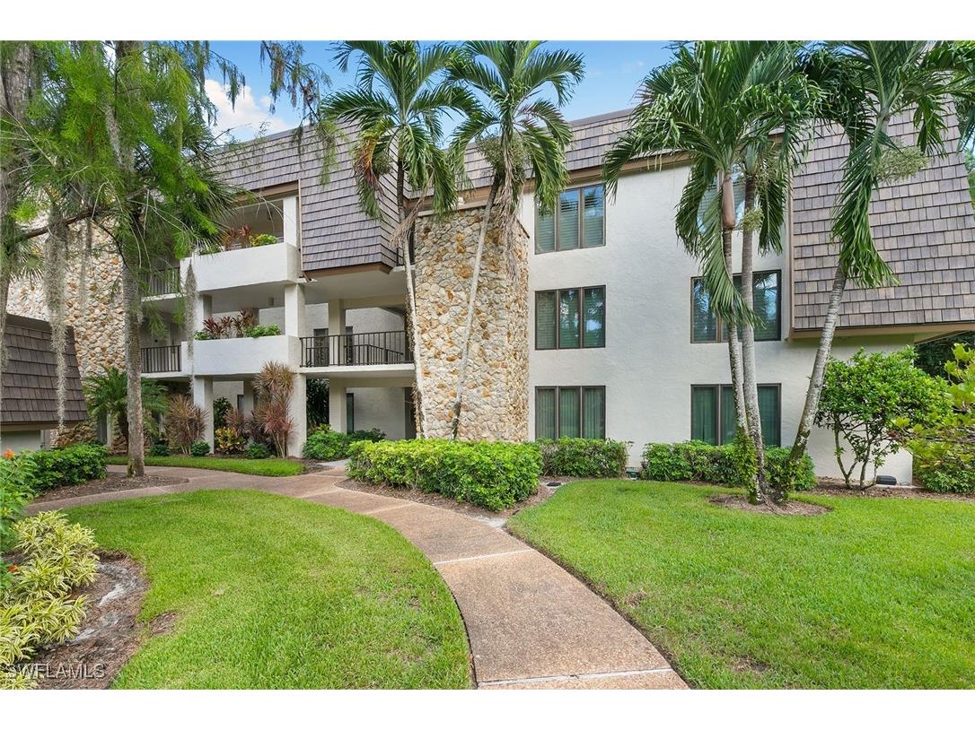 105 Clubhouse Lane #C189 Naples FL 34105 225072890 image5