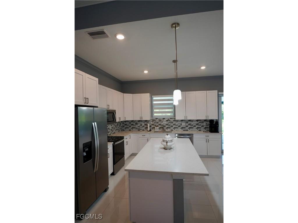 105 E 15th Street Lehigh Acres FL 33972 2025006852 image28