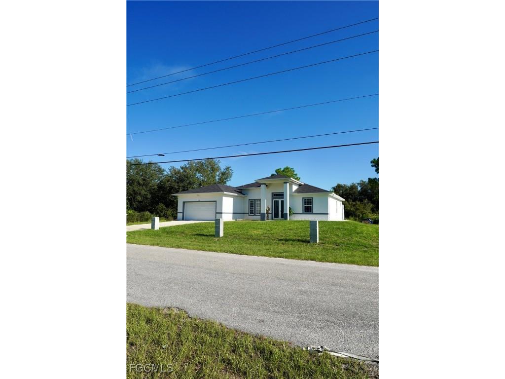 105 E 15th Street Lehigh Acres FL 33972 2025006852 image3