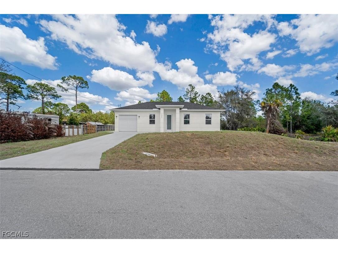 105 E 9th Street Lehigh Acres FL 33972 2026012878 image4