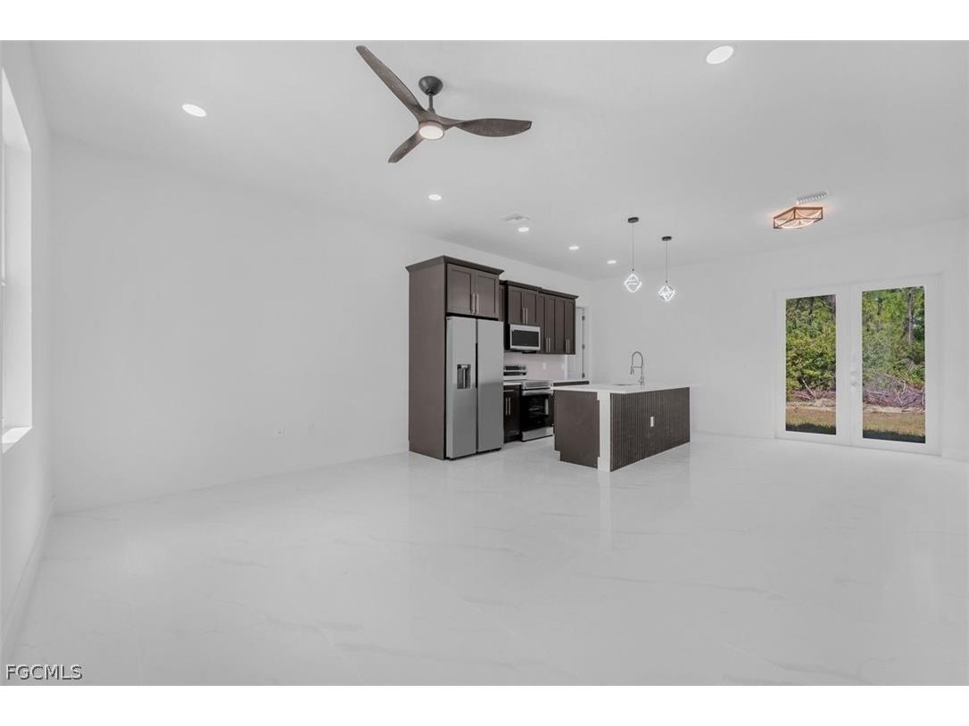 105 E 9th Street Lehigh Acres FL 33972 2026012878 image8
