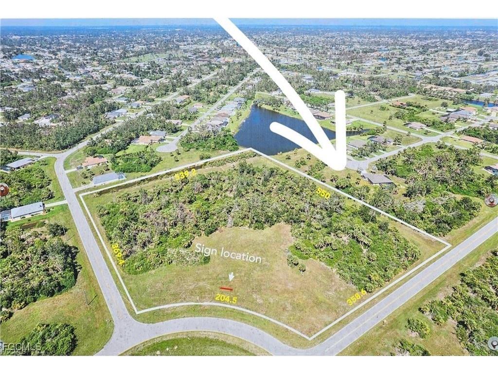105 Island Court Rotonda West FL 33947 2026004917 image1