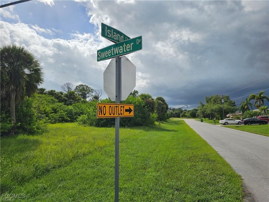 105 Island Court Rotonda West FL 33947 2026004917 image5