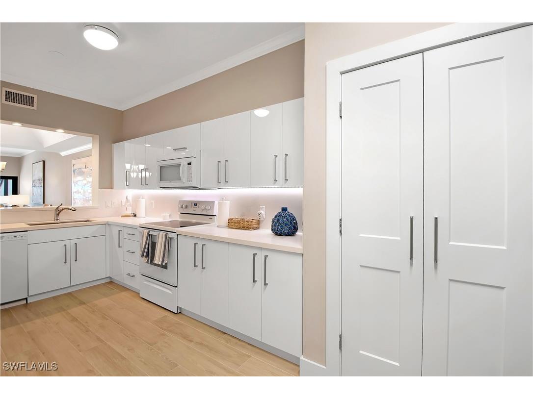 105 La Peninsula Boulevard #105 Naples FL 34113 225074305 image15
