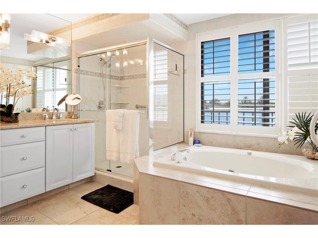 105 La Peninsula Boulevard #105 Naples FL 34113 225074305 image19