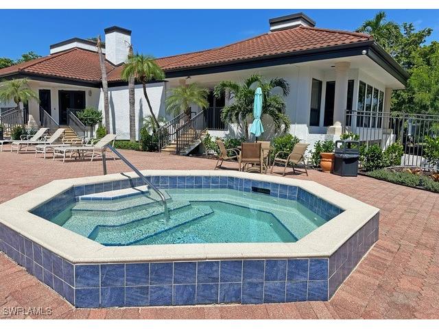 105 La Peninsula Boulevard #105 Naples FL 34113 225074305 image40