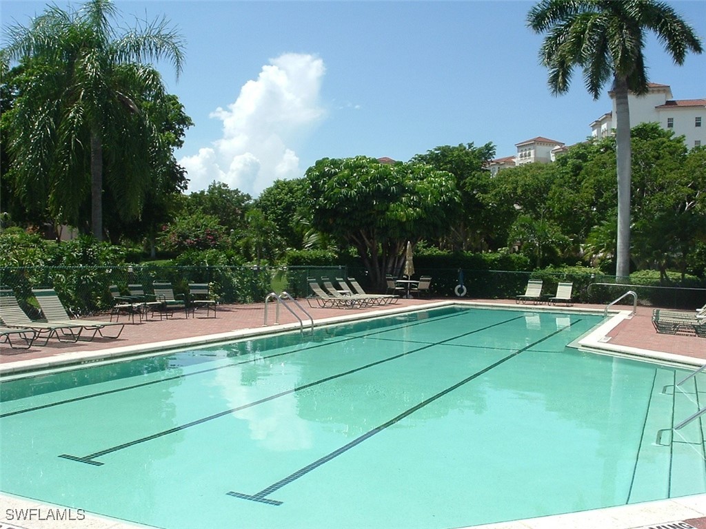 105 La Peninsula Boulevard #105 Naples FL 34113 225074305 image41