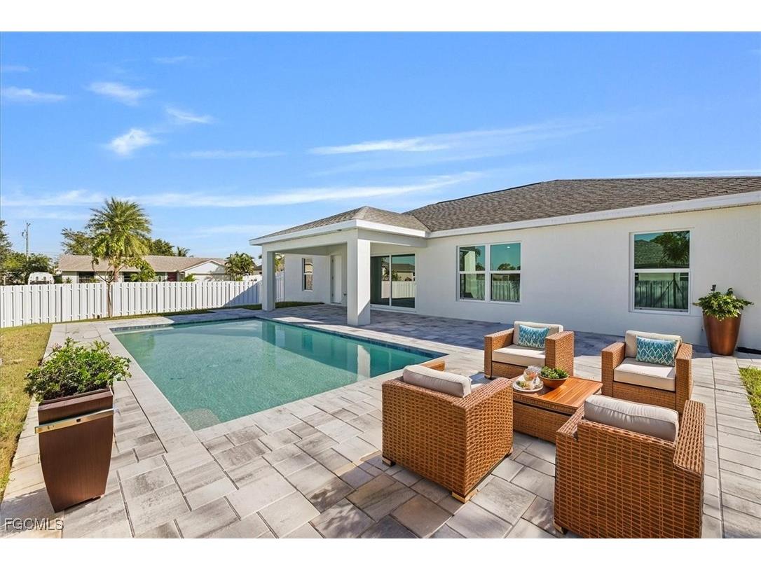 105 NW 14th Street Cape Coral FL 33993 2025018653 image1