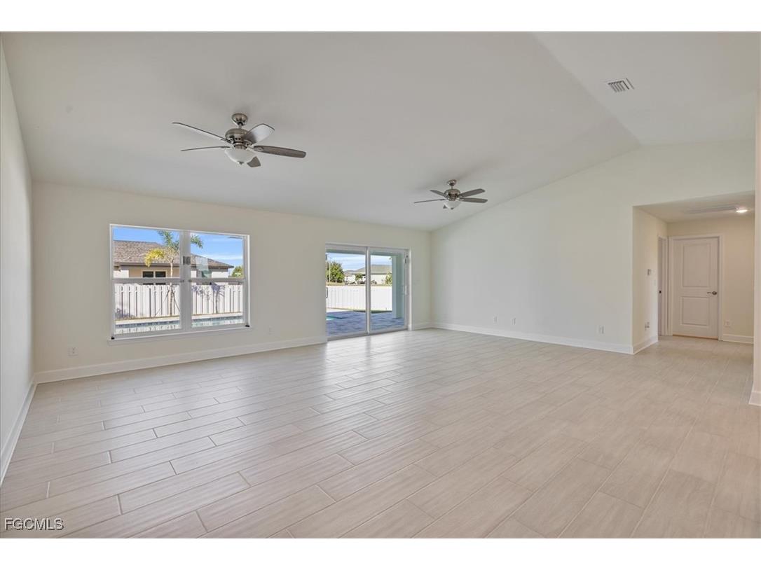 105 NW 14th Street Cape Coral FL 33993 2025018653 image11
