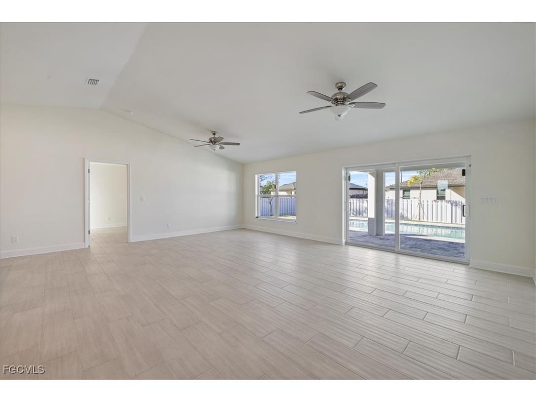 105 NW 14th Street Cape Coral FL 33993 2025018653 image14