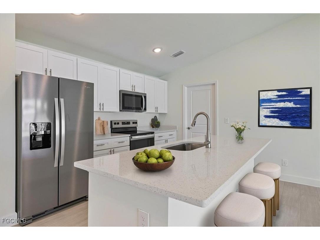 105 NW 14th Street Cape Coral FL 33993 2025018653 image2