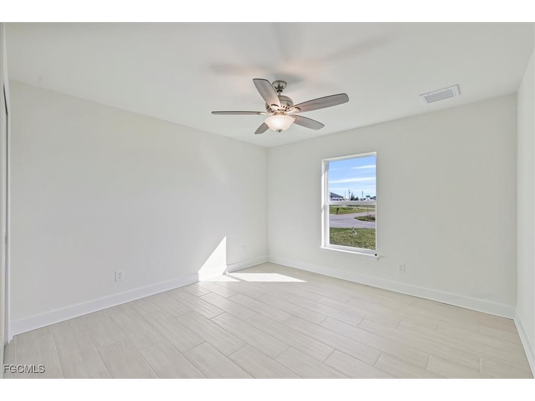 105 NW 14th Street Cape Coral FL 33993 2025018653 image21