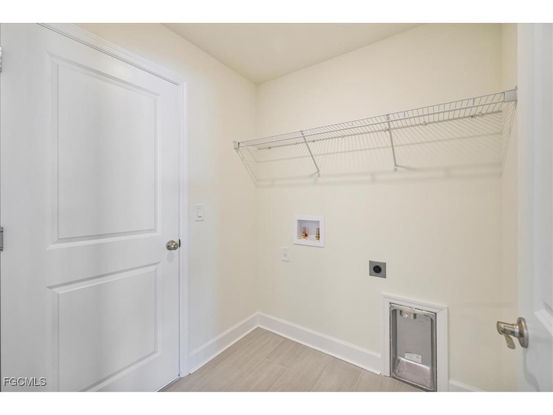 105 NW 14th Street Cape Coral FL 33993 2025018653 image26