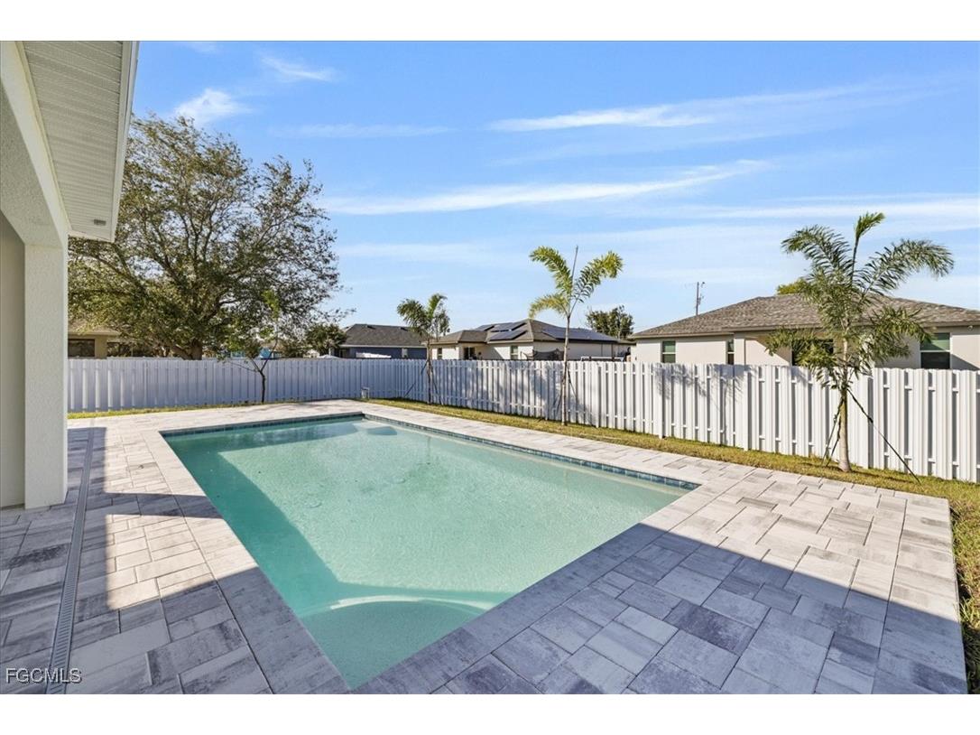 105 NW 14th Street Cape Coral FL 33993 2025018653 image27