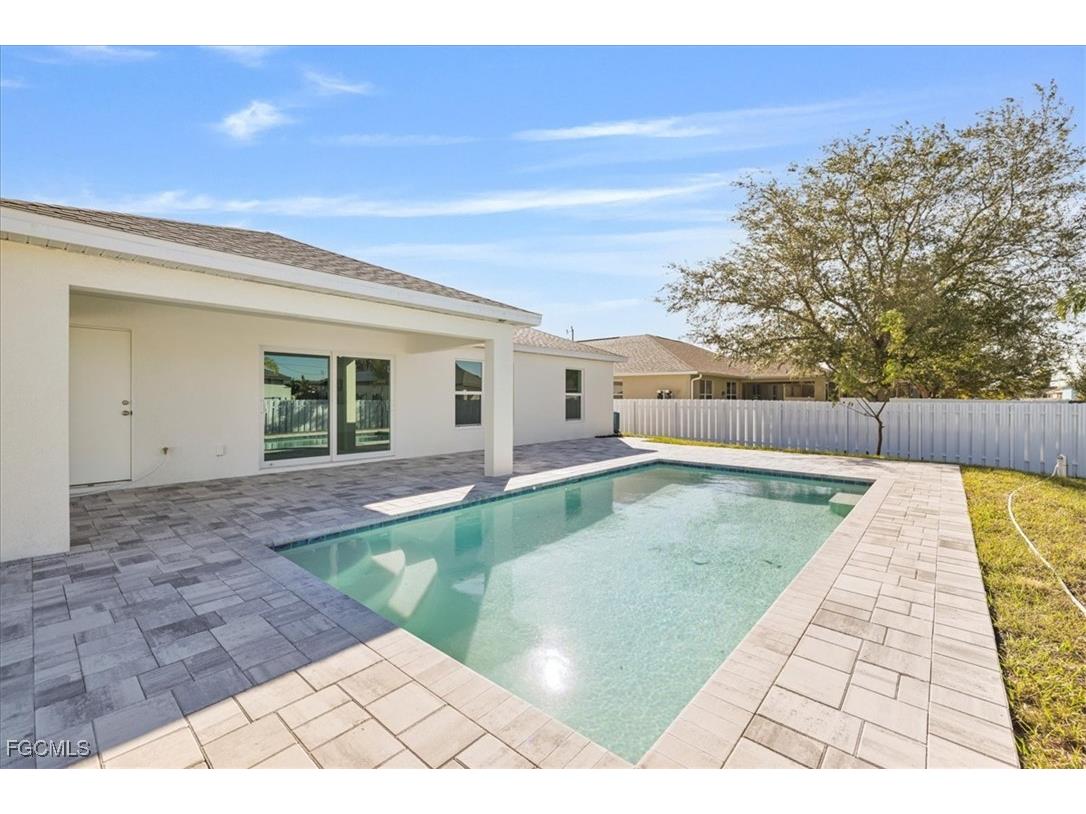 105 NW 14th Street Cape Coral FL 33993 2025018653 image28