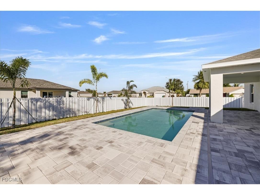 105 NW 14th Street Cape Coral FL 33993 2025018653 image30