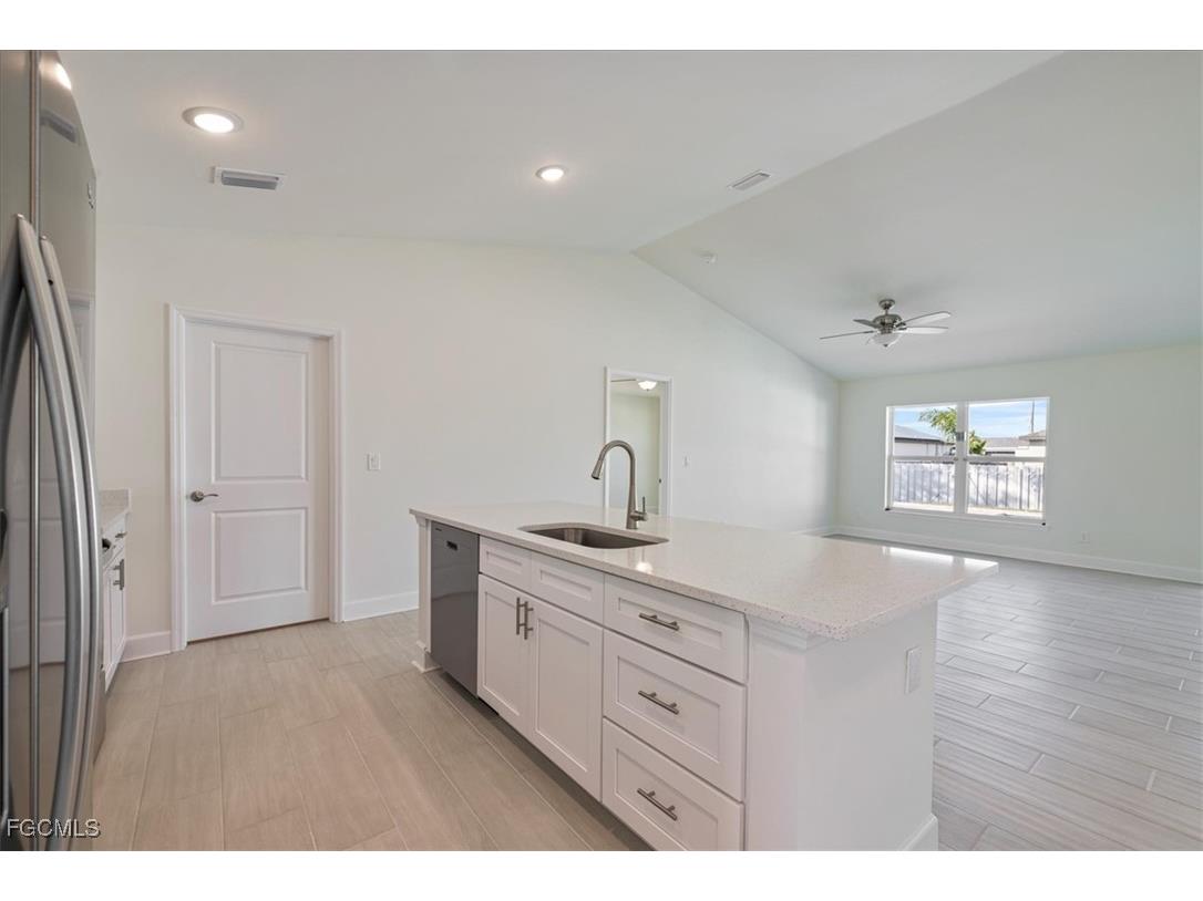 105 NW 14th Street Cape Coral FL 33993 2025018653 image9