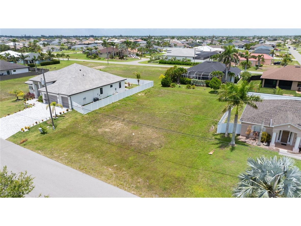 105 NW 35th Place Cape Coral FL 33993 2026004183 image2