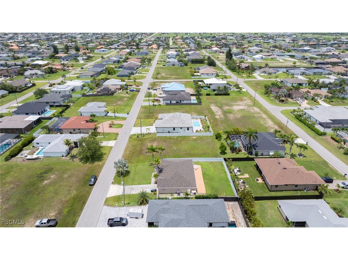 105 NW 35th Place Cape Coral FL 33993 2026004183 image7