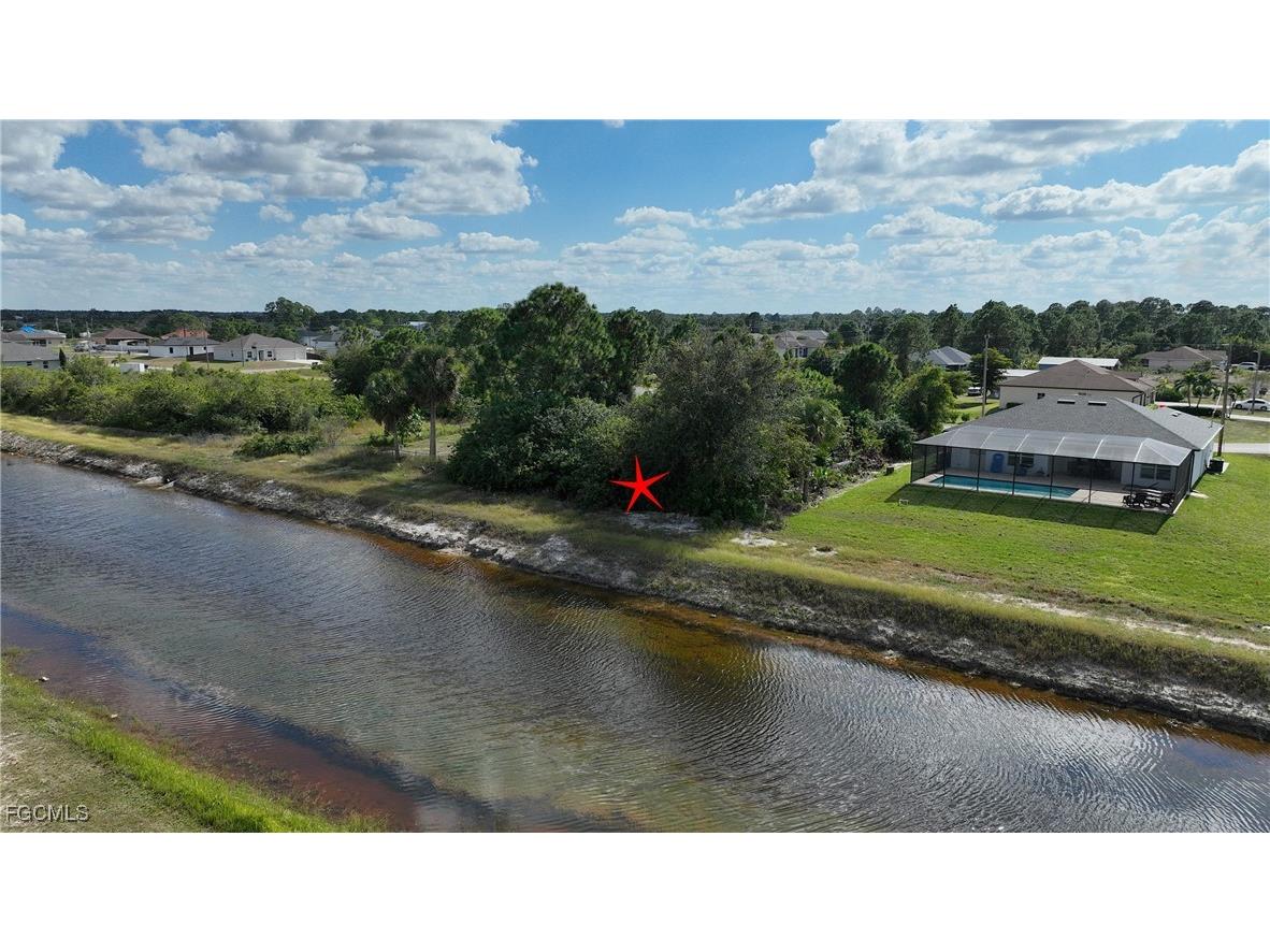 105 Paddock Street Lehigh Acres FL 33974 2025022090 image5