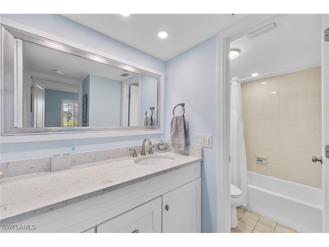 105 Penny Lane #5 Naples FL 34112 225085163 image21