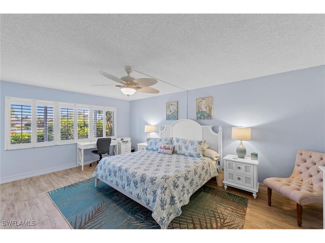 105 Penny Lane #5 Naples FL 34112 225085163 image23