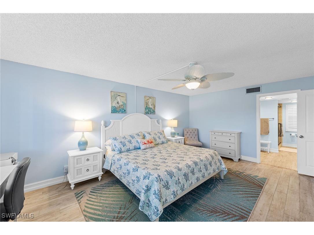 105 Penny Lane #5 Naples FL 34112 225085163 image27