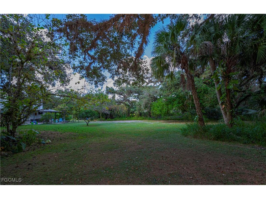 105 S Oak Street Labelle FL 33935 2025022401 image12