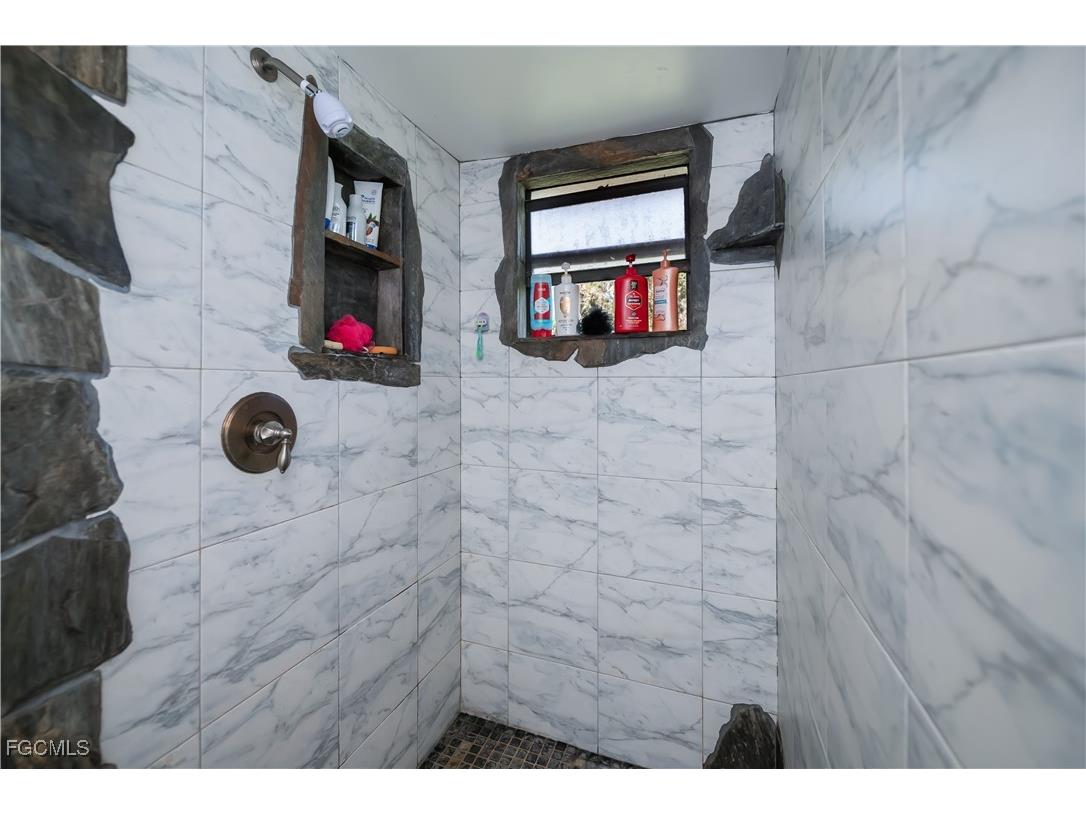 105 S Oak Street Labelle FL 33935 2025022401 image29