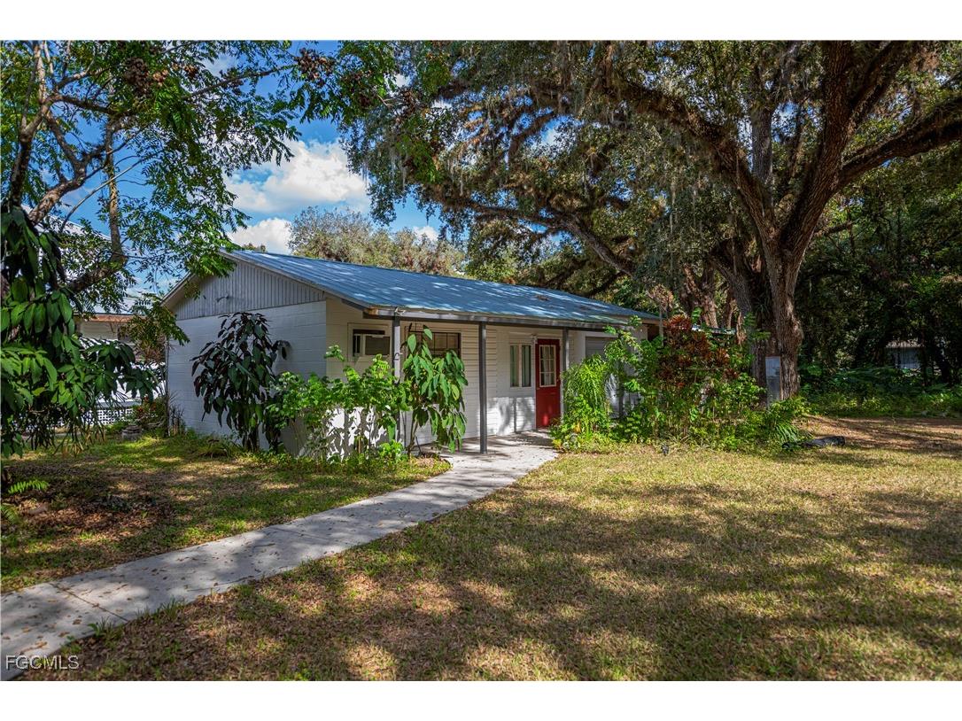 105 S Oak Street Labelle FL 33935 2025022401 image36