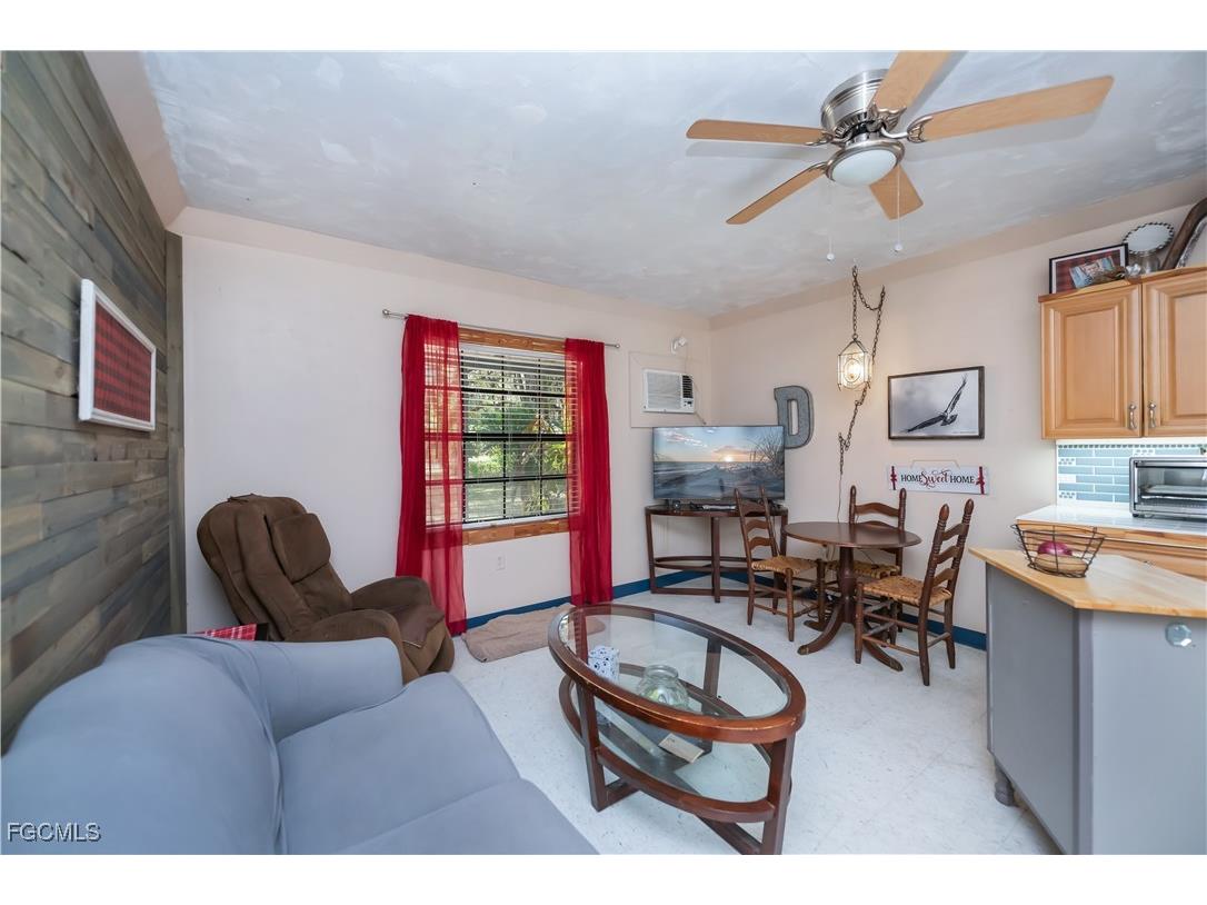 105 S Oak Street Labelle FL 33935 2025022401 image38