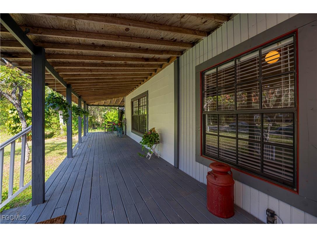 105 S Oak Street Labelle FL 33935 2025022401 image5