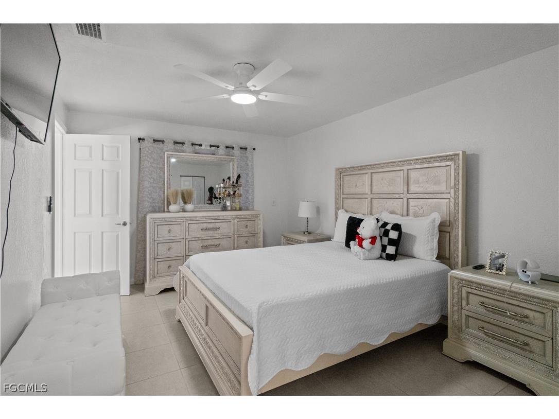 105 SE 44th Terrace Cape Coral FL 33904 2026008168 image11