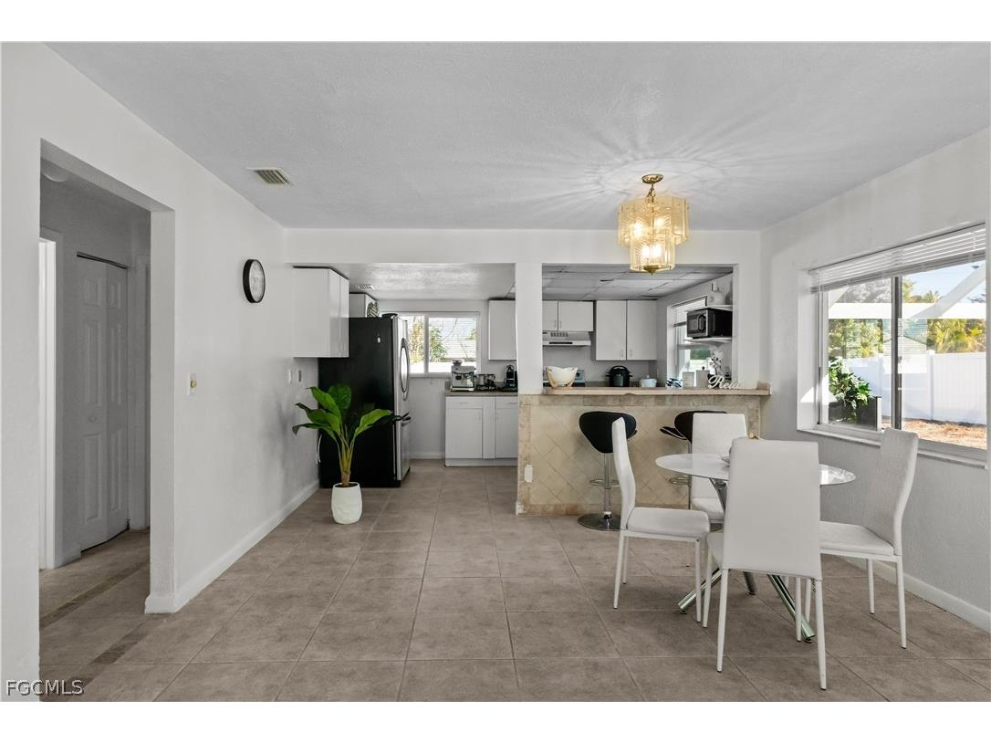 105 SE 44th Terrace Cape Coral FL 33904 2026008168 image6