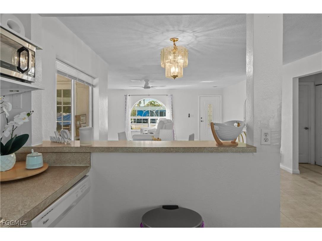 105 SE 44th Terrace Cape Coral FL 33904 2026008168 image9