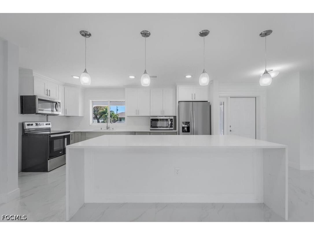 105 SE 45th Terrace Cape Coral FL 33904 2026012100 image1
