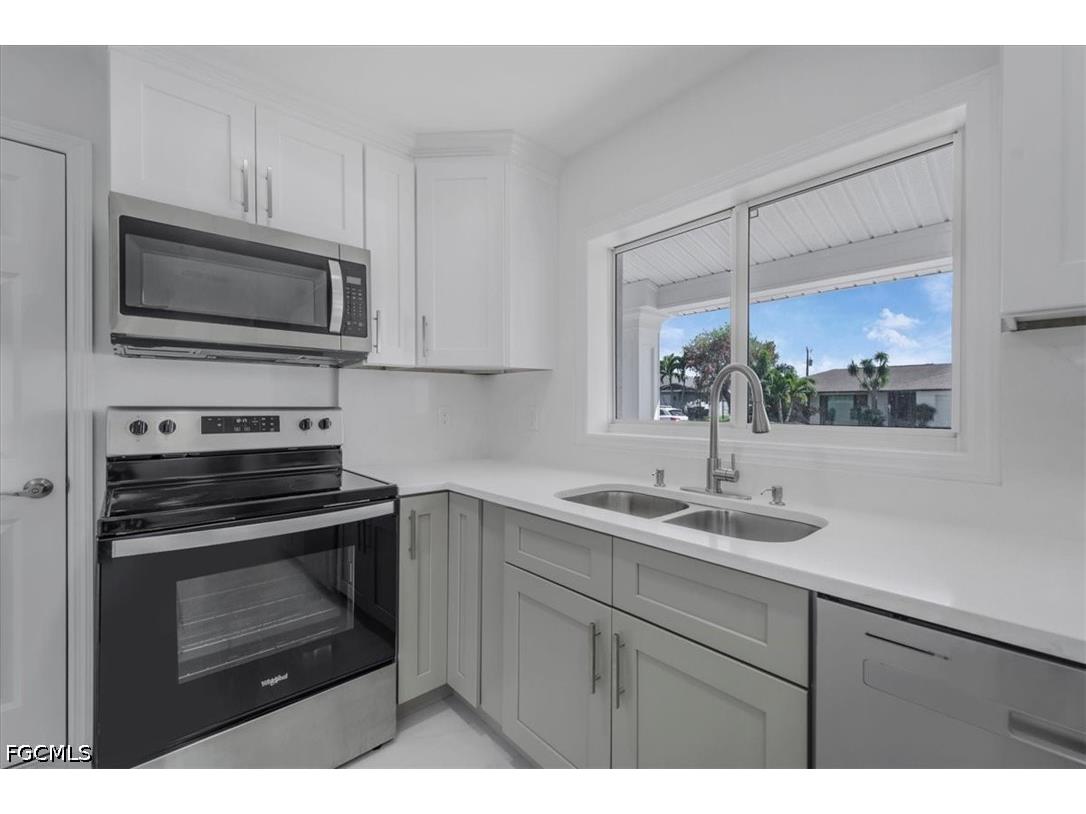 105 SE 45th Terrace Cape Coral FL 33904 2026012100 image10