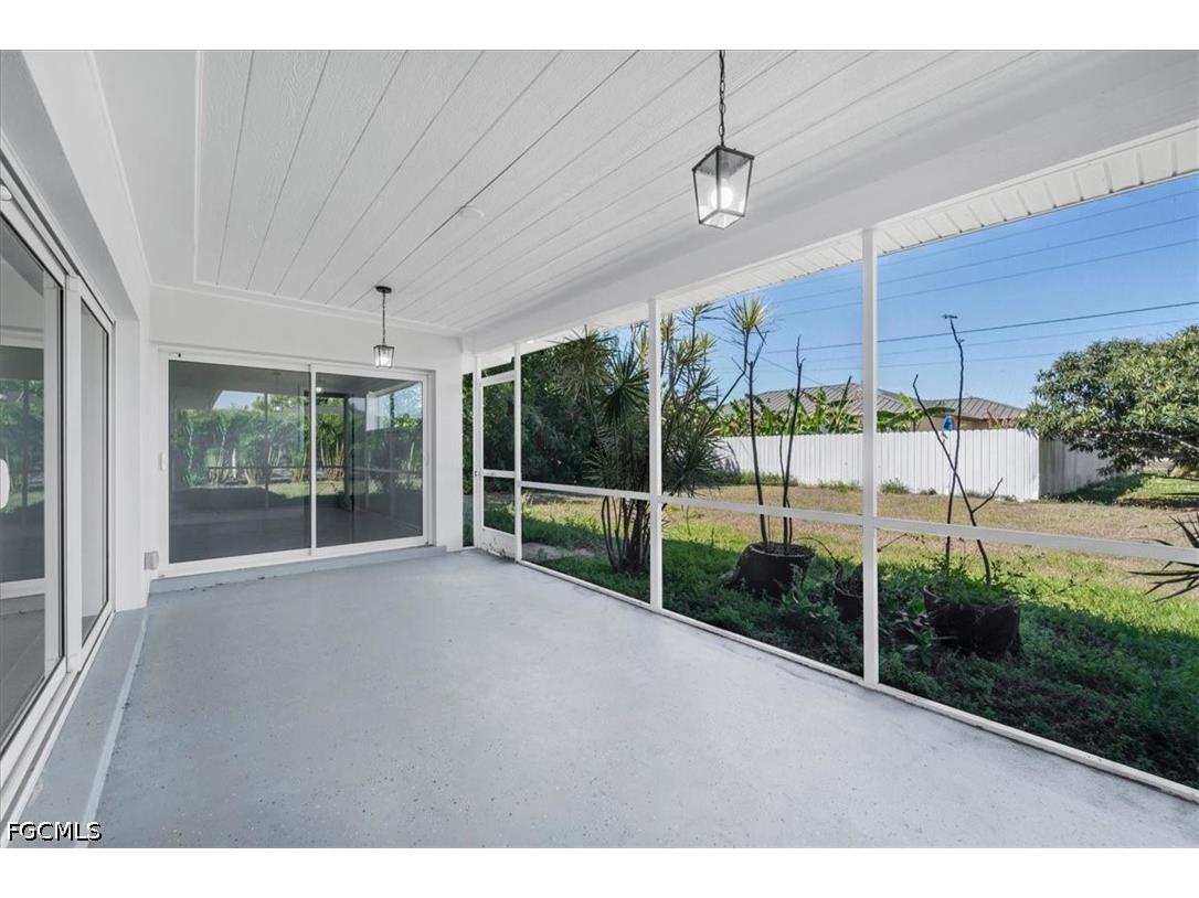 105 SE 45th Terrace Cape Coral FL 33904 2026012100 image8