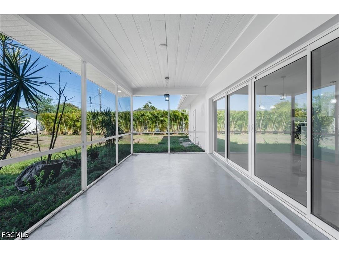 105 SE 45th Terrace Cape Coral FL 33904 2026012100 image9