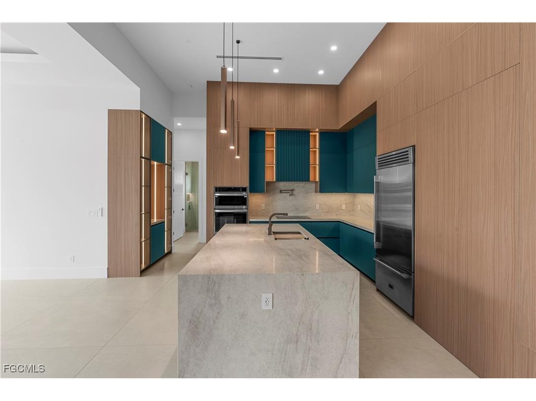 105 SW 33rd Place Cape Coral FL 33991 2025011623 image17