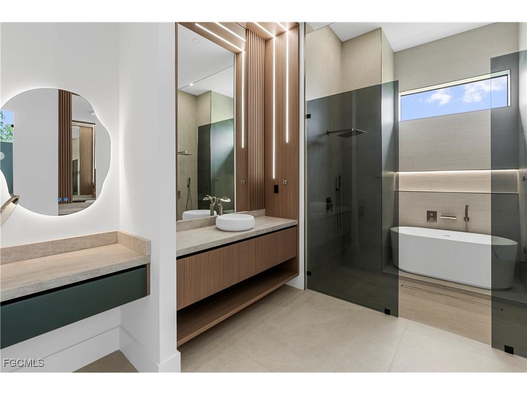 105 SW 33rd Place Cape Coral FL 33991 2025011623 image23