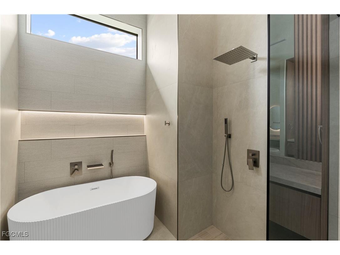 105 SW 33rd Place Cape Coral FL 33991 2025011623 image29