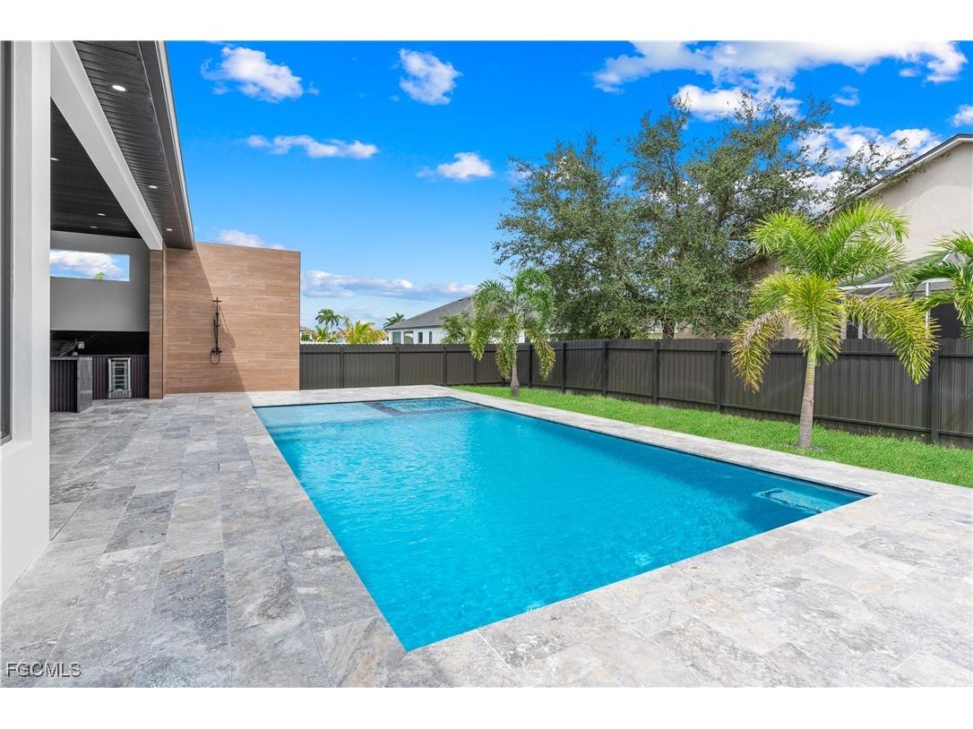 105 SW 33rd Place Cape Coral FL 33991 2025011623 image33