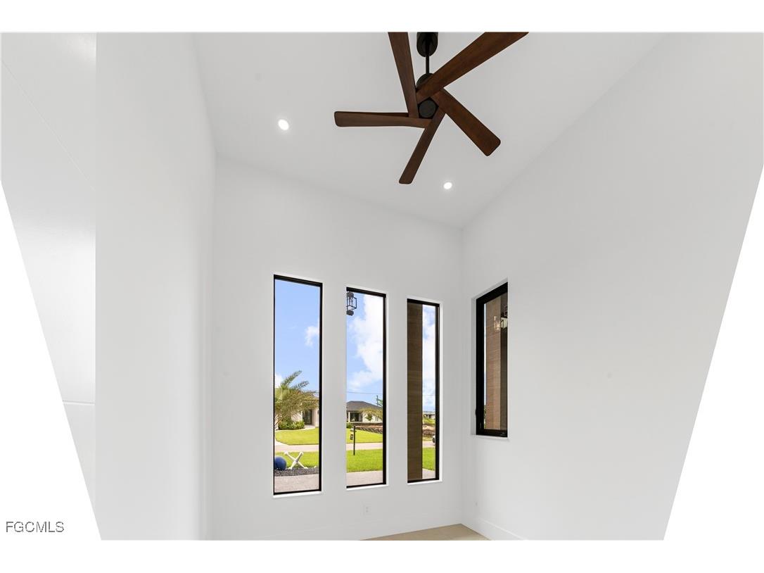 105 SW 33rd Place Cape Coral FL 33991 2025011623 image36